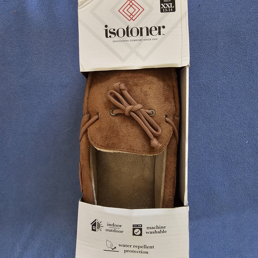New Isotoner Men’s Brown Suede Moccasin Slippers XXL (13-14)